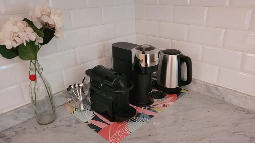 villa-perla-piemonte-coffee-corner-kitchen