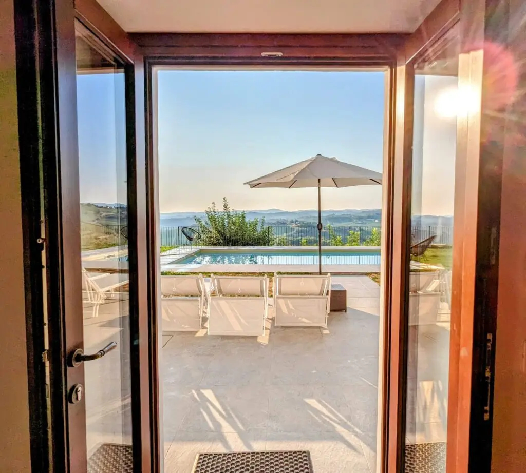 Villa Perla Piemonte - dining room view